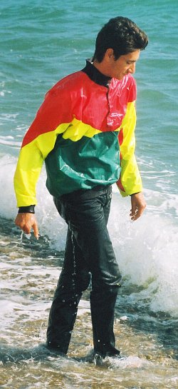 cagoule sea swimming in clothes